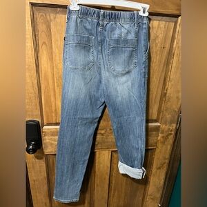 Judy Blue Relaxed Denim Jeans in Classic Blue